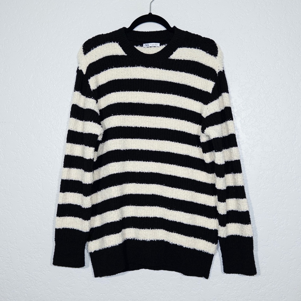 New Zara Black & White Stripe Textured Sweater‎ Size Large